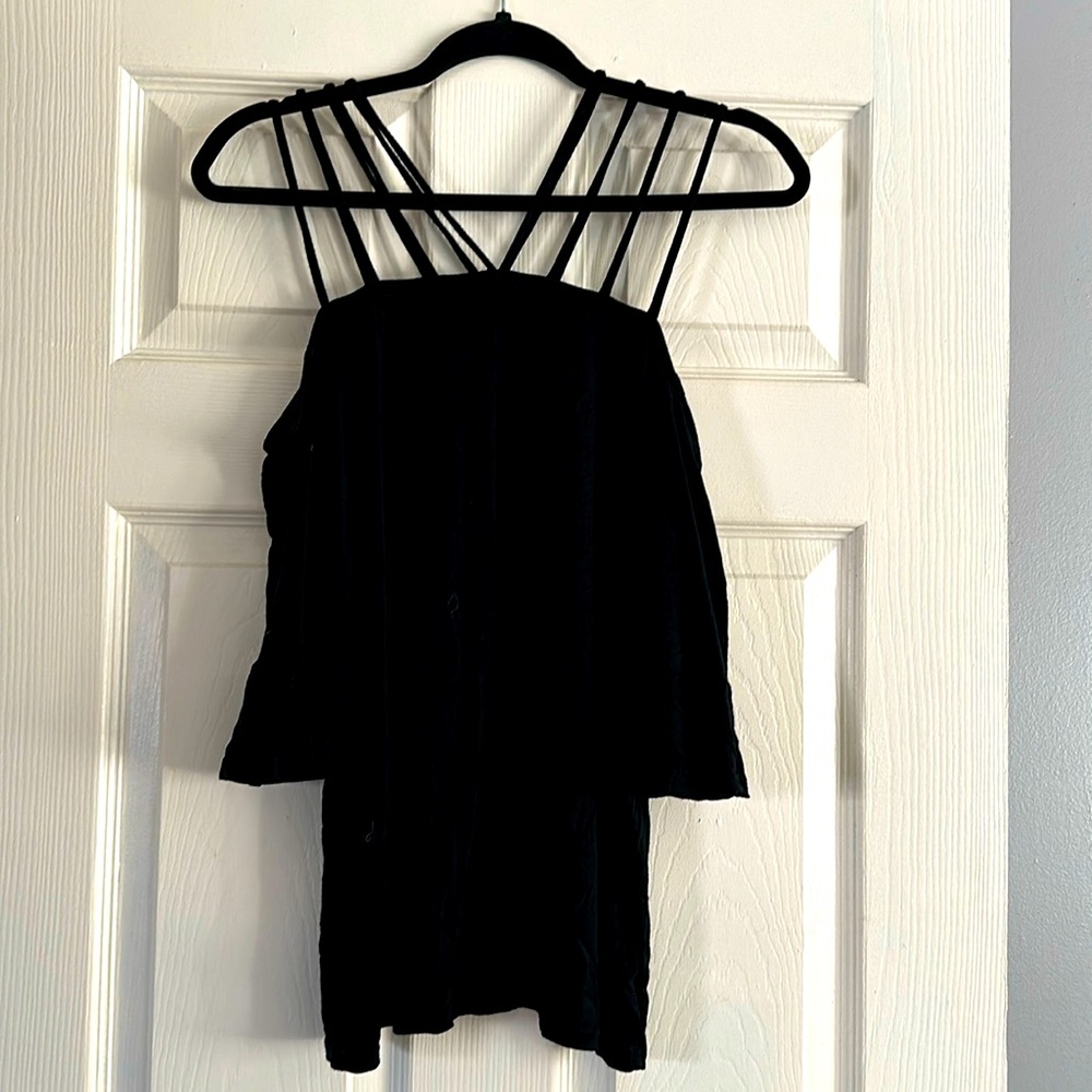 Off the shoulders, 3/4 sleeve shirt